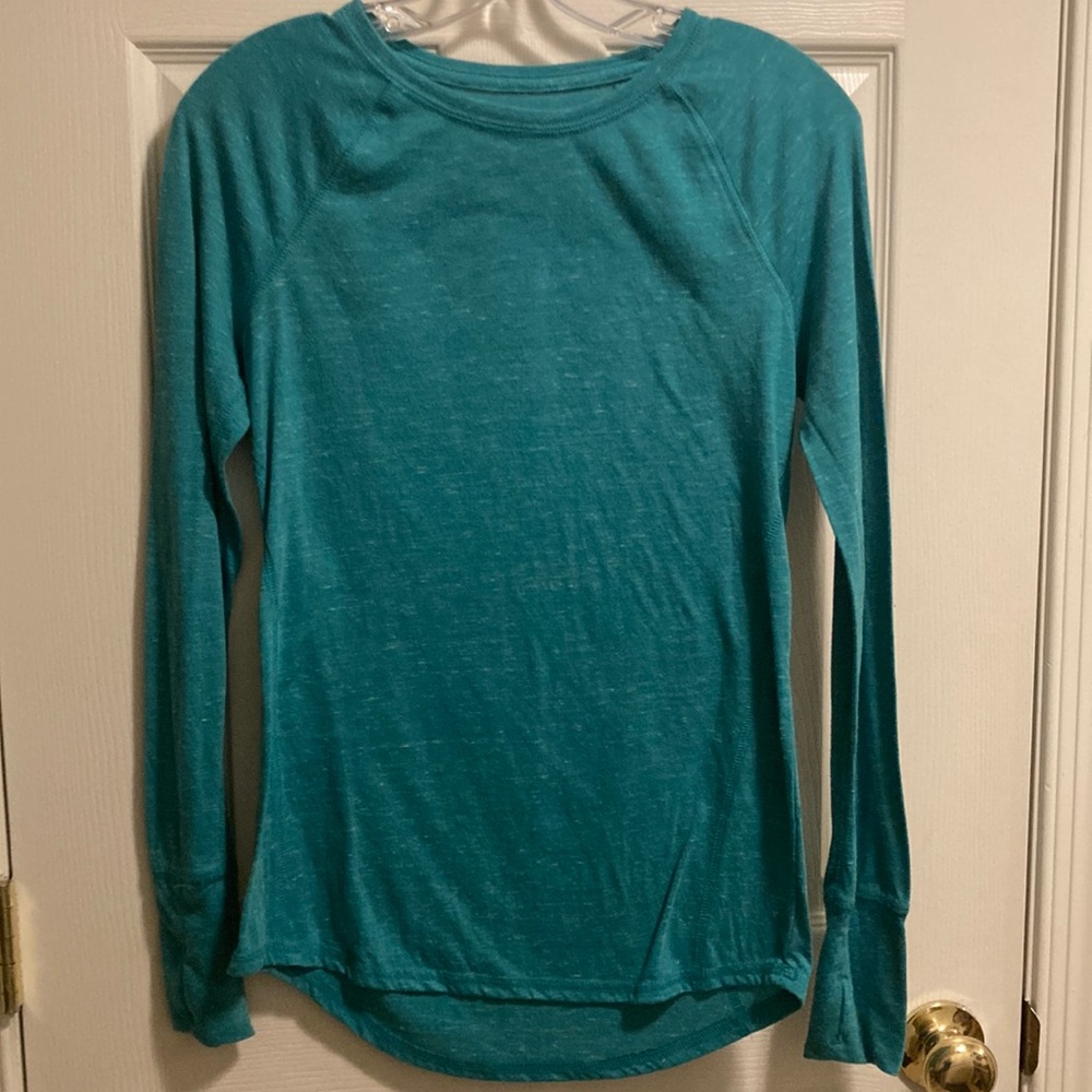 TekGear Women’s Long-sleeve Tee (size XS)